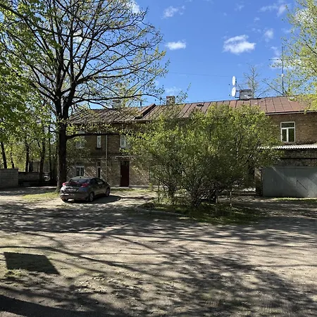 Peaceful With Parking Close To Center